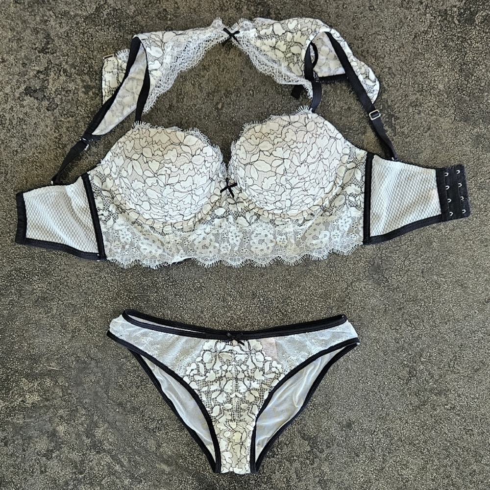 VS White Lace Bra and Panty Set